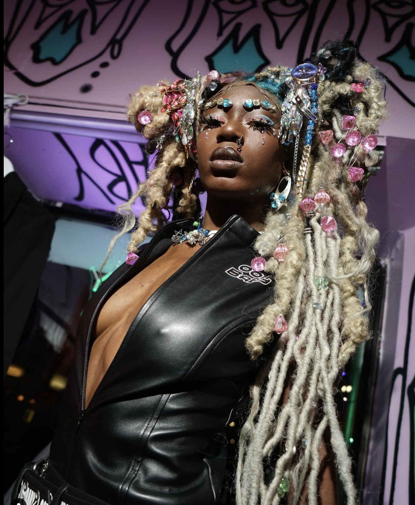 Brooklyn Raves: Unveiling New York’s Hottest Underground Culture and Eclectic Fashion.
